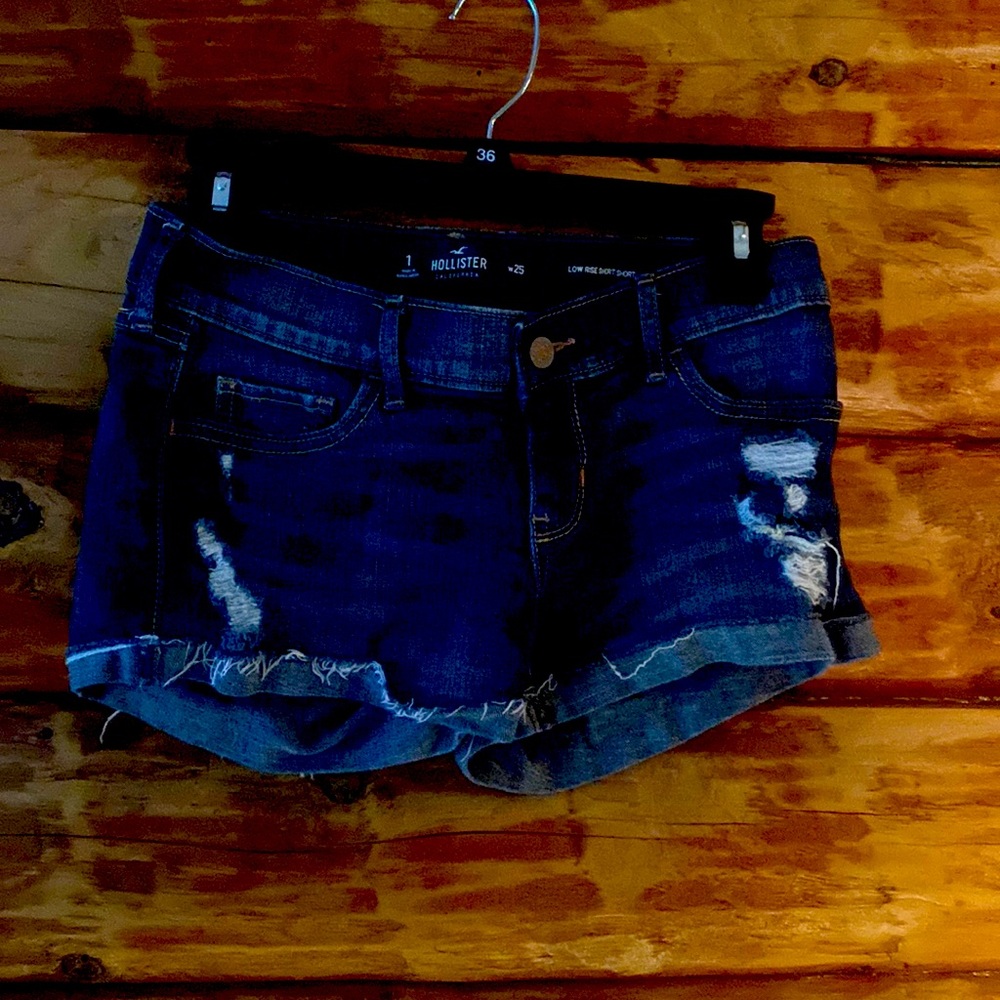 Hollister size 1 jean shorts for juniors